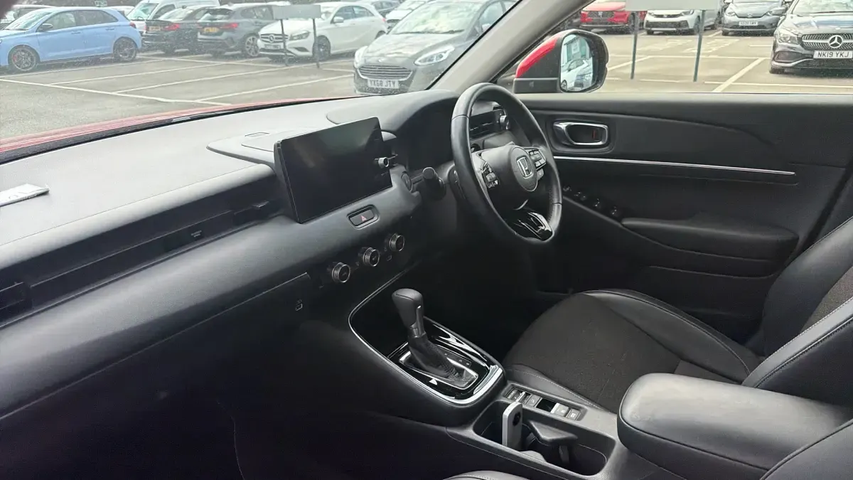 Used Honda HR-V Advance 131 HP (96 kW) 2022 Red SUV