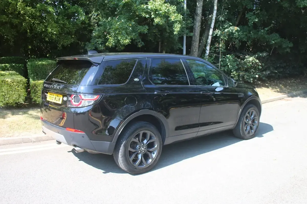 Used Land Rover Discovery 5 Landmark 2018 Black SUV