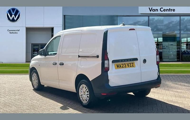 Used VW Caddy 73 HP (53 kW) 2023 White MPV