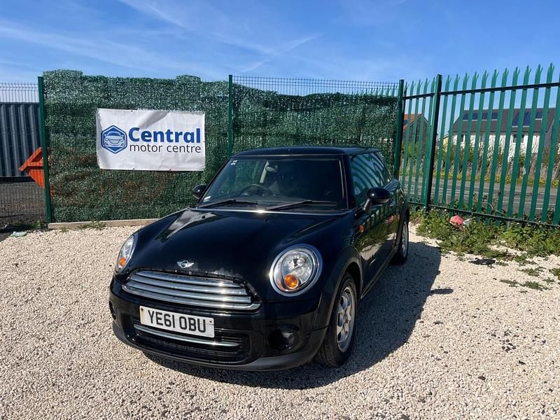 Usado Mini Cooper D Hatch 2011 Preto Citadino