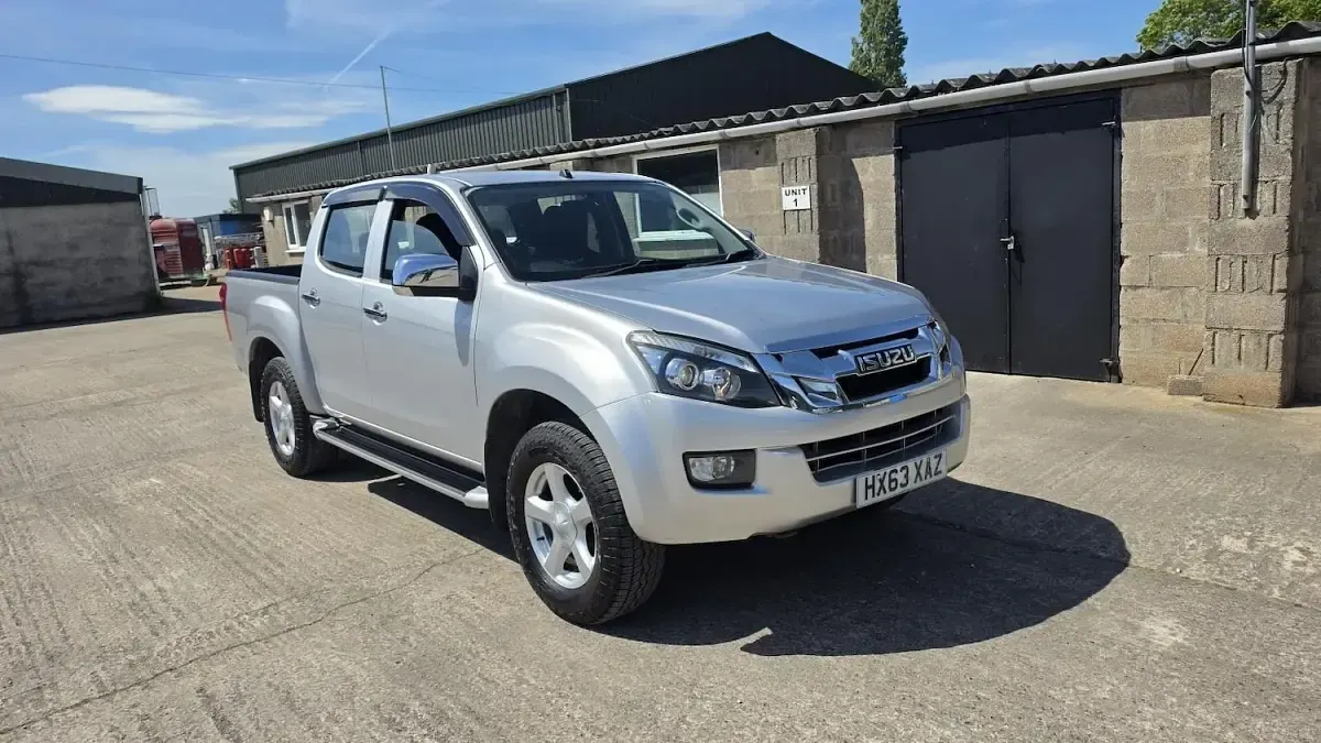 Used Isuzu D-Max 2013 Silver Pickup