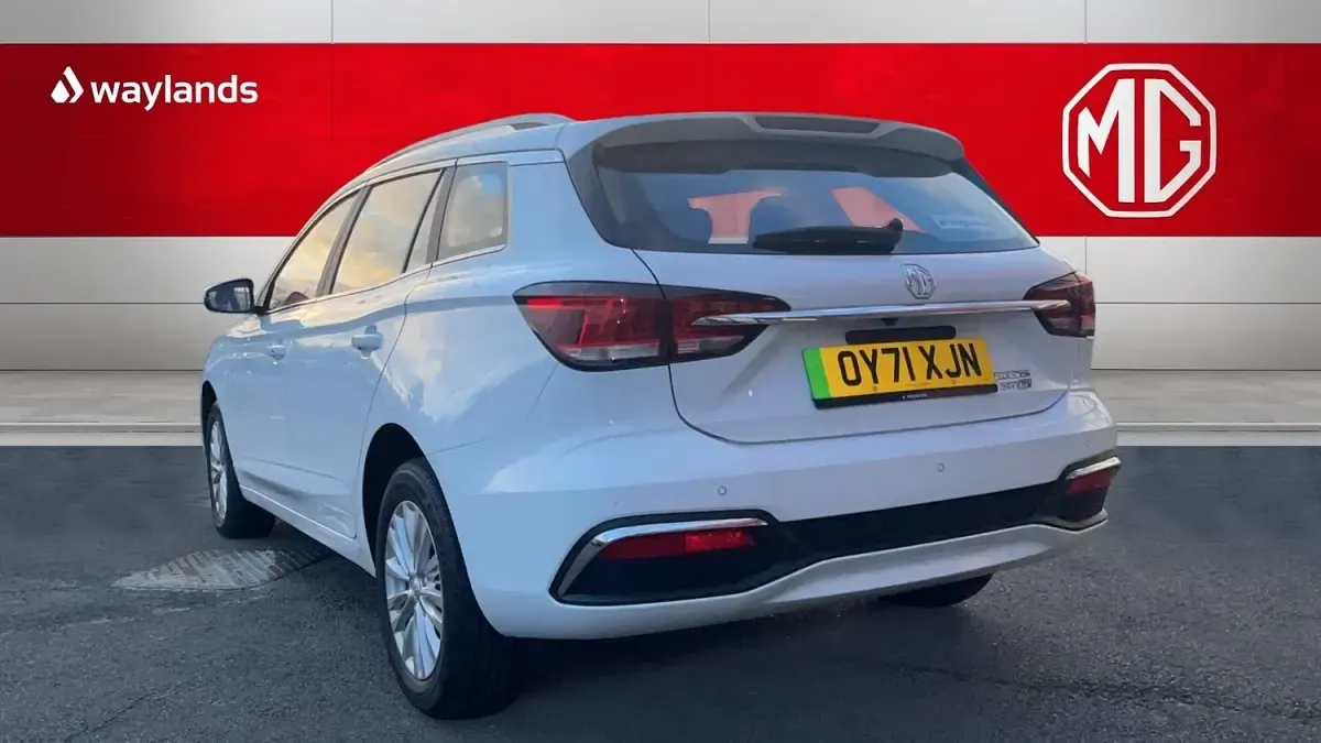 Used MG MG5 EV Exclusive 114 kW (156 HP) 2021 White Estate