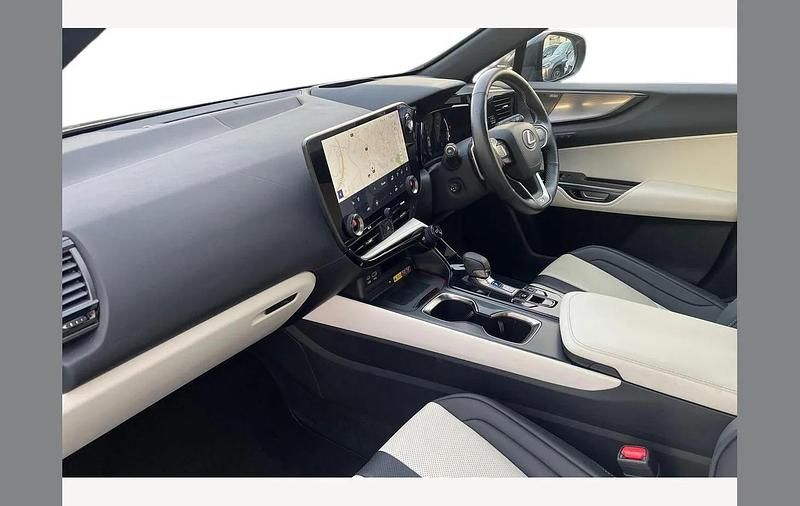 Used Lexus NX350h Sport Line 245 HP (180 kW) 2024 Green SUV