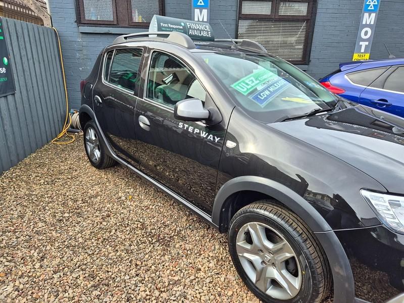 Used Dacia Sandero Comfort 90 HP (66 kW) 2019 Black Hatchback