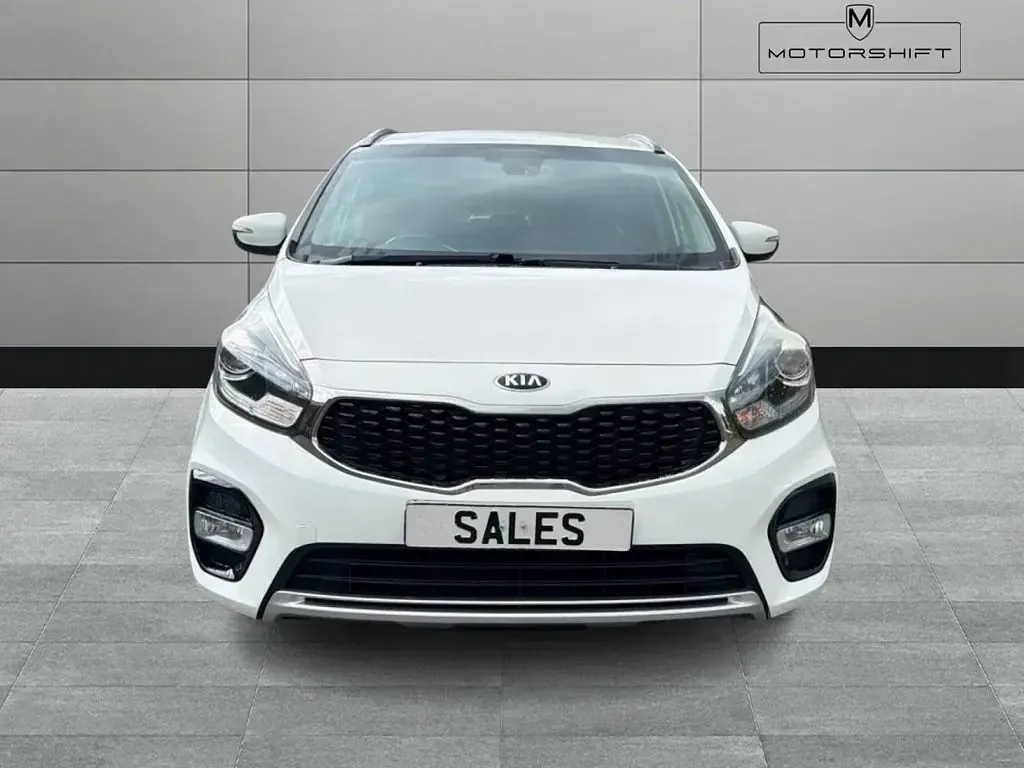 Used Kia Carens 139 HP (102 kW) 2018 White MPV