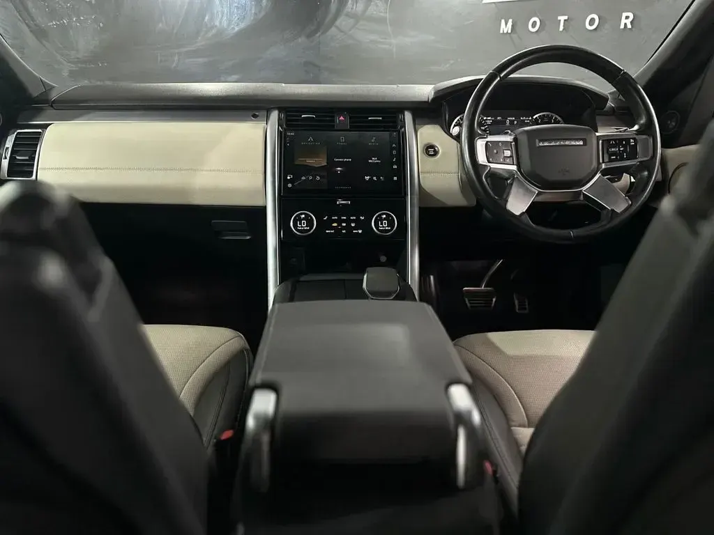 Used Land Rover Discovery SE Dynamic 300 HP (220 kW) 2022 Grey SUV