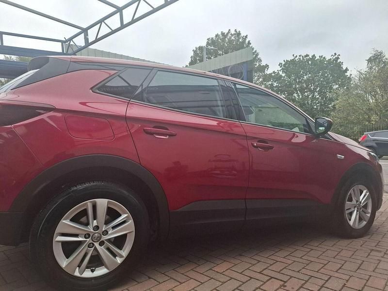 Used Vauxhall Grandland X S 130 HP (95 kW) 2019 Red SUV
