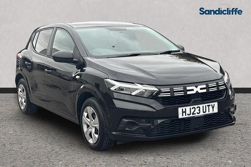 Metallic pearl black Used 2023 Dacia Sandero Essentiel Hatchback | £10,055 (Good price) - Image 1/4