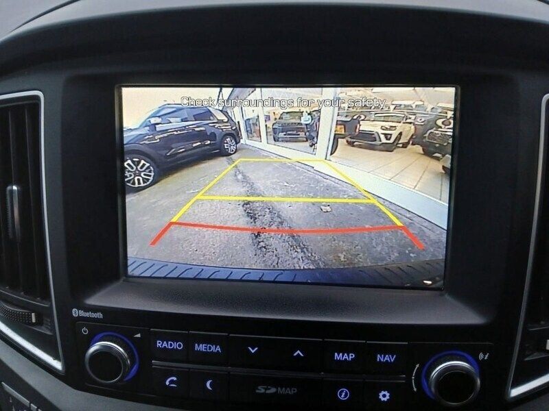 Image 2/4