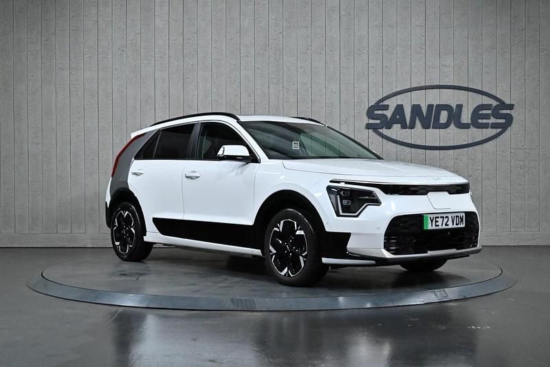 Used Kia Niro 150 kW (204 HP) 2022 White SUV