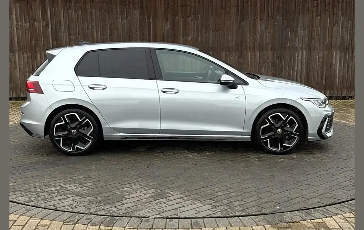 Used VW Golf VIII R-line 147 HP (108 kW) 2025 Silver Hatchback