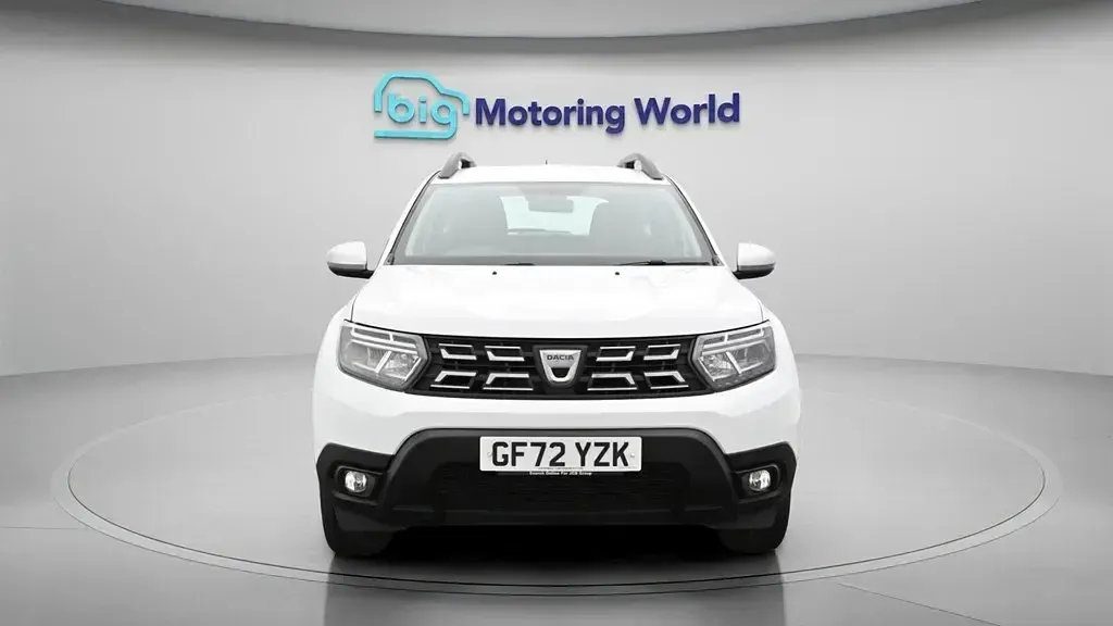 Used Dacia Duster Comfort 90 HP (66 kW) 2022 White SUV
