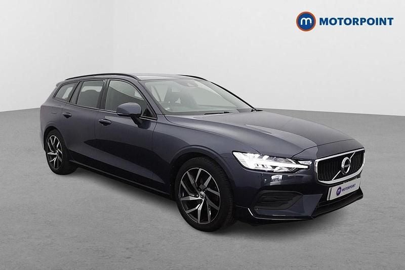 Used Volvo V60 Momentum 150 HP (110 kW) 2020 Blue Estate