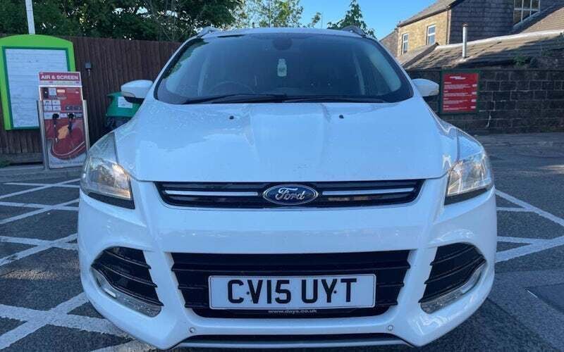 White Used 2015 Ford Kuga Titanium SUV | £4,995 (Fair price) - Image 1/4