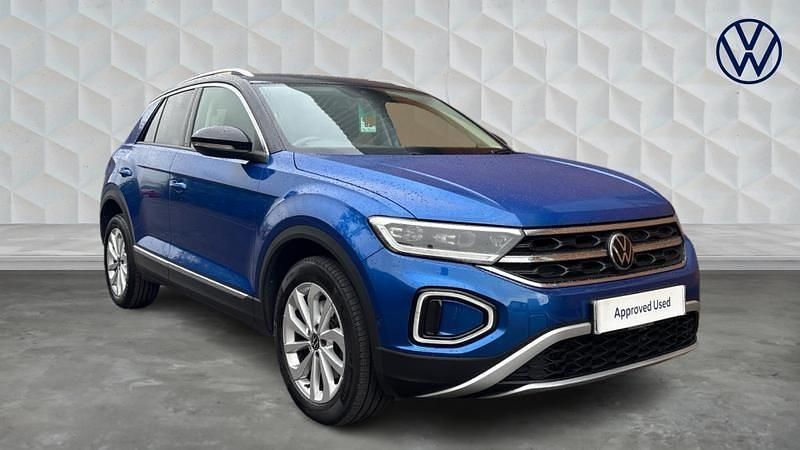 Blue Used 2022 VW T-Roc Style SUV | £20,200 (Fair price) - Image 1/4