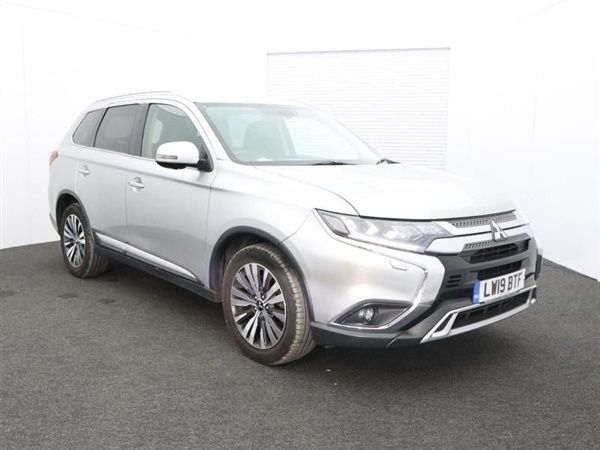 Metallic silver Used 2019 Mitsubishi Outlander SUV | £14,490 (Fair price) - Image 1/1