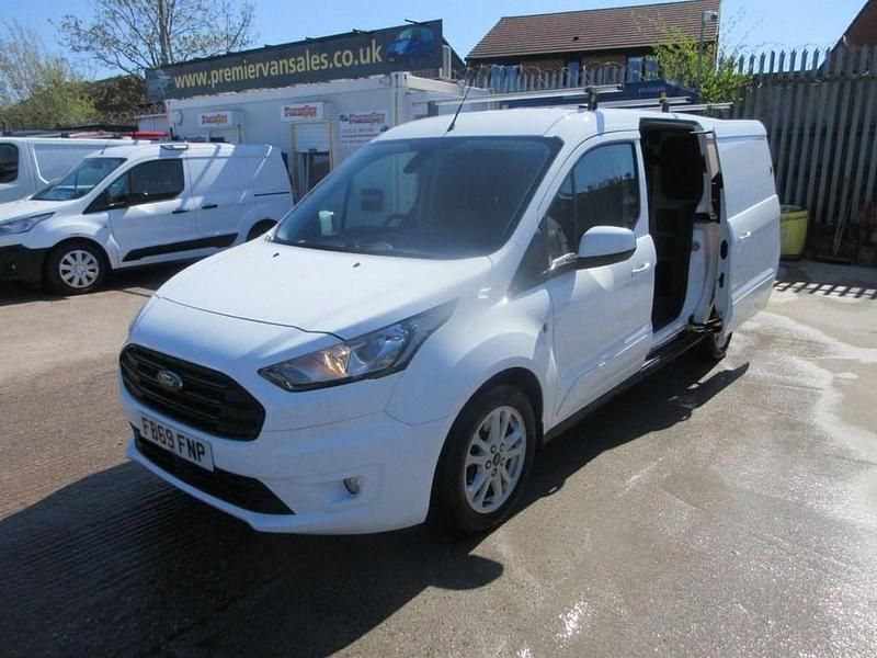 Used Ford Transit Connect Limited 120 HP (88 kW) 2019 White MPV