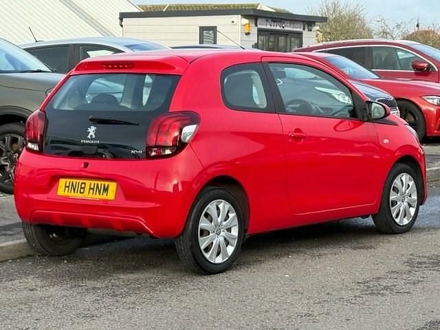 Used Peugeot 108 Active 72 HP (52 kW) 2018 Red Hatchback