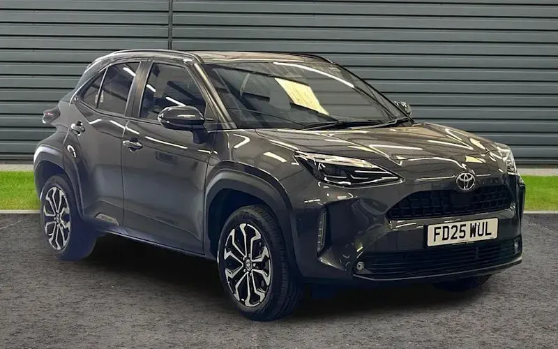 Used Toyota Yaris Hybrid Design 116 HP (85 kW) 2026 Estate