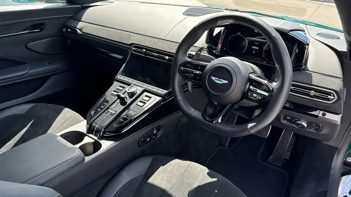 New Aston Martin Vantage 655 HP (481 kW) 2025 Green Coupe
