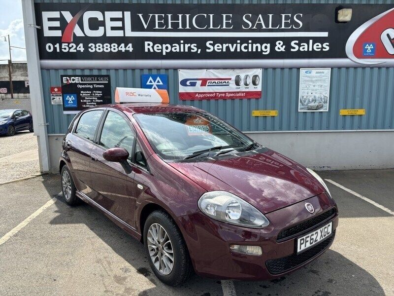 Red Used 2013 Fiat Punto Hatchback | £2,995 (A bit pricey) - Image 1/4