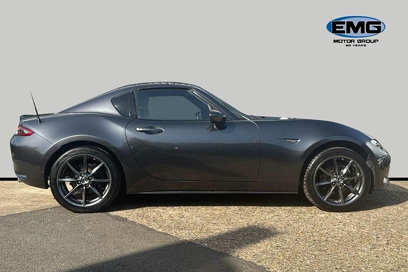 Usado Mazda MX5 Inclusive 184 HP (135 kW) 2018 Cinzento Cabrios