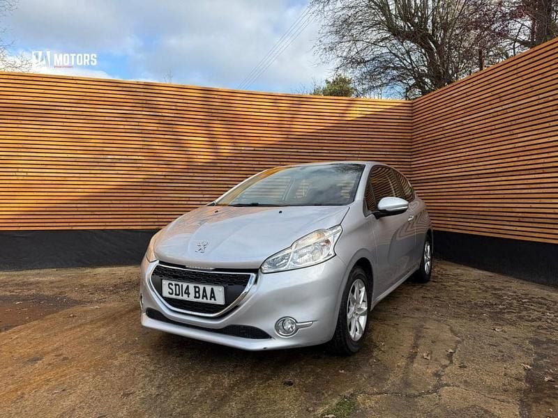 Used Peugeot 208 Active 68 HP (50 kW) 2014 Silver Hatchback