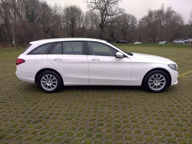 Used Mercedes C220 Executive 2016 White Estate