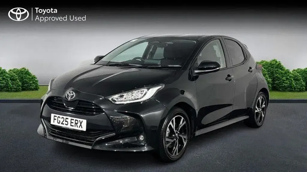 Used Toyota Yaris Design 2025 Black Hatchback