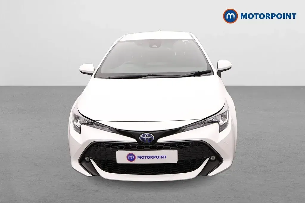 Used Toyota Corolla 122 HP (89 kW) 2021 White Hatchback