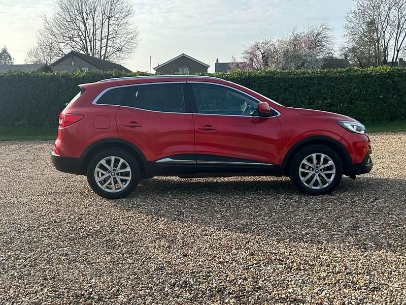 Used Renault Kadjar Dynamique 110 HP (80 kW) 2015 Red SUV