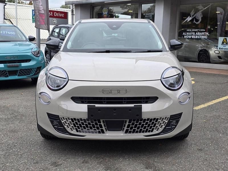 New Fiat 600 S 2025 White Hatchback
