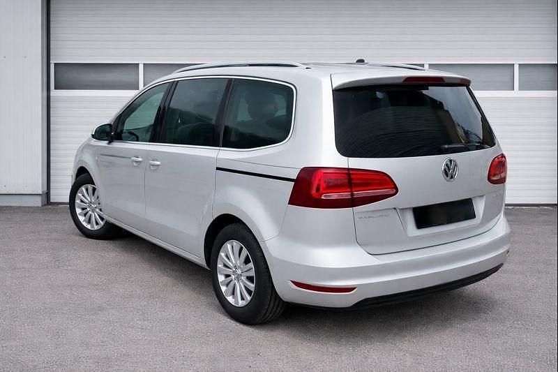 Usado VW Sharan SE 150 HP (110 kW) 2018 Prateado Monovolume