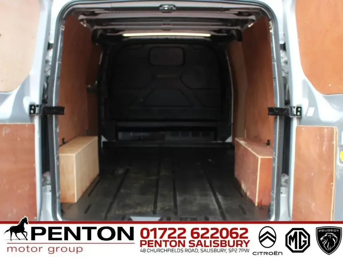 Used Ford Transit Custom Limited 130 HP (95 kW) 2022 Grey Van