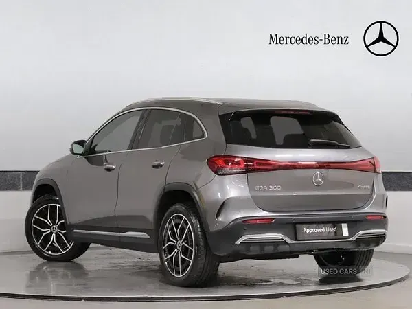 Usado Mercedes EQA300 AMG Line Premium 167 kW (228 HP) 2023 Cinzento SUV