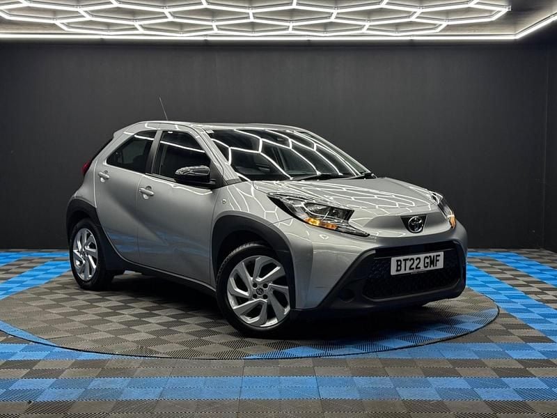 Silver Used 2022 Toyota Aygo X PURE SUV | £10,990 - Image 1/4