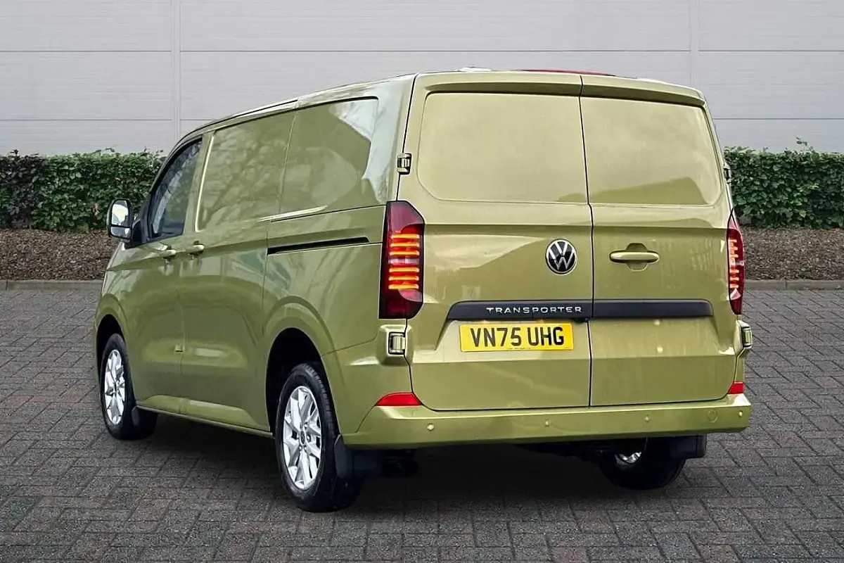 Used VW T7 Pro 2025 Warm green metallic Van