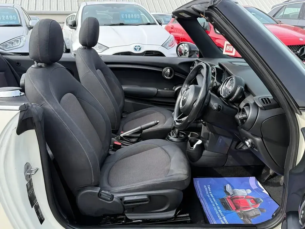 Used Mini Cooper Cabriolet Pepper 136 HP (100 kW) 2017 Pepper white Cabriolet