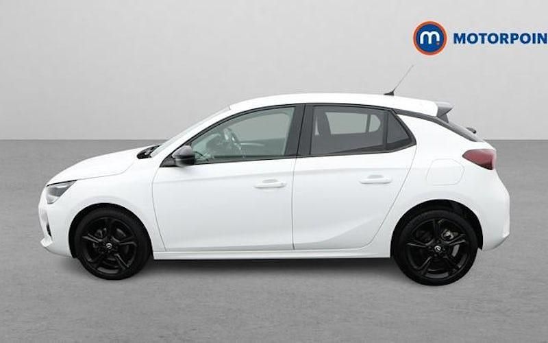 Used Vauxhall Corsa 101 HP (74 kW) 2023 White Hatchback