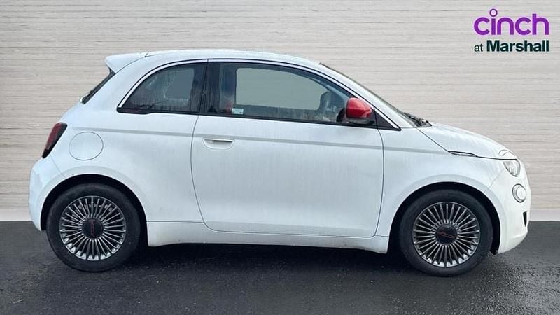 Second-hand Fiat 500e Red 86 kW (118 CP) 2022 Alb Hatchback