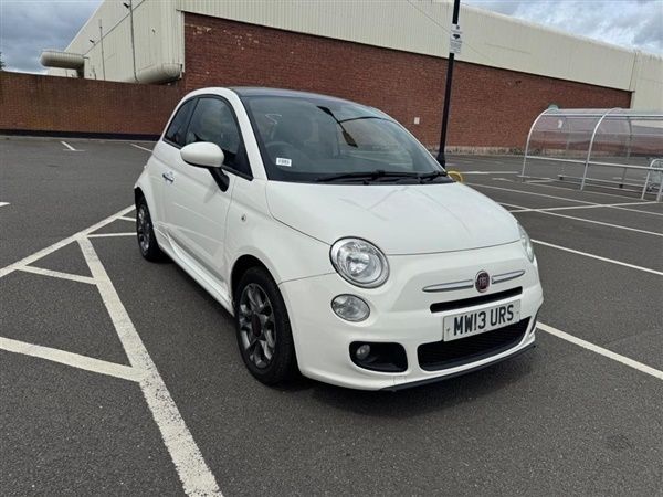 White Used 2013 Fiat 500S S Hatchback | £3,200 (Fair price) - Image 1/1