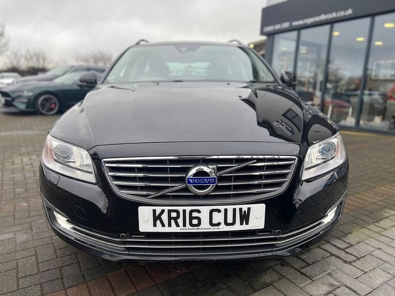 Second-hand Volvo V70 SE Lux 181 CP (133 kW) 2016 Negru Break