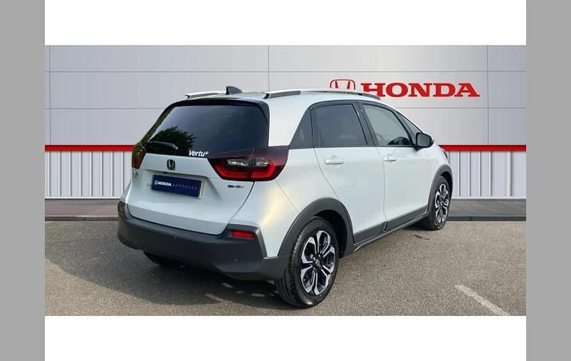 Used Honda Jazz Hybrid 109 HP (80 kW) 2021 White Hatchback