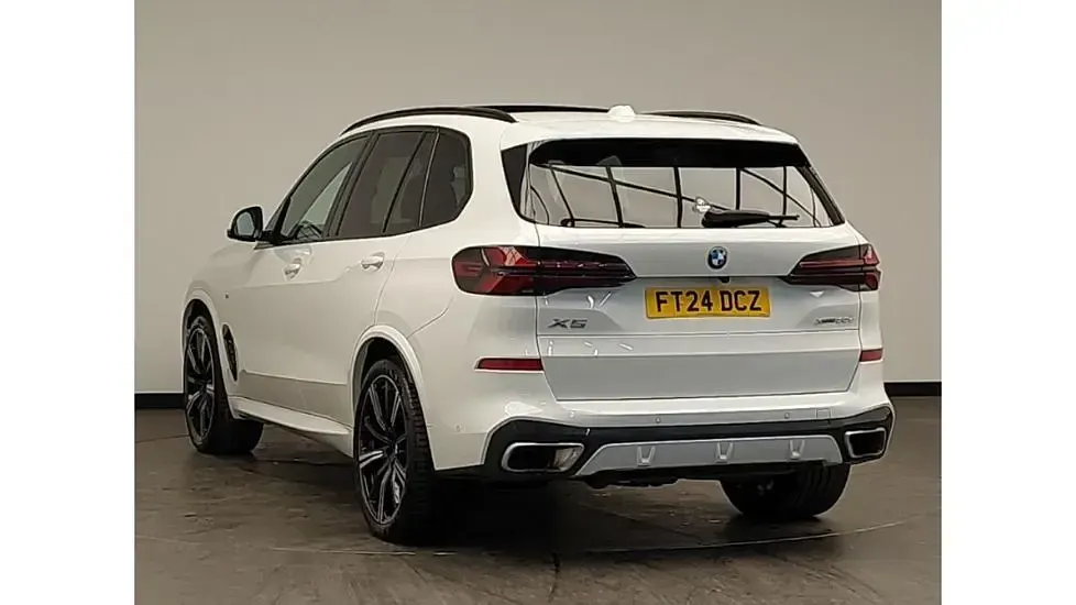 Used BMW X5 M Sport 294 HP (216 kW) 2024 Alpine white  SUV