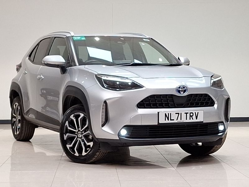 Silver Used 2021 Toyota Yaris Hybrid Design Estate | £19,698 (Fair price) - Image 1/4