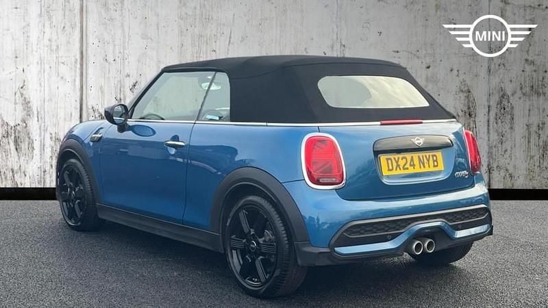 Used Mini Cooper S Classic 176 HP (129 kW) 2024 Blue Hatchback
