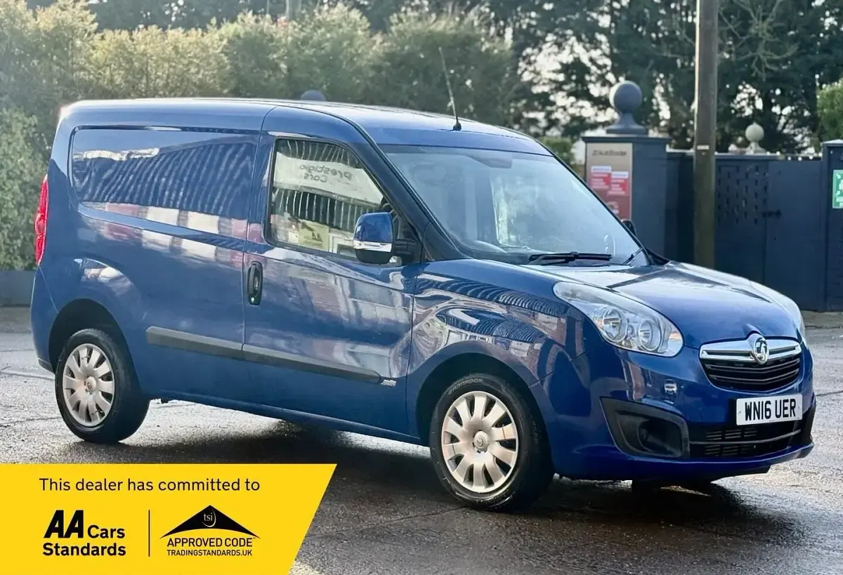 Used Vauxhall Combo Sportive 2016 Blue MPV