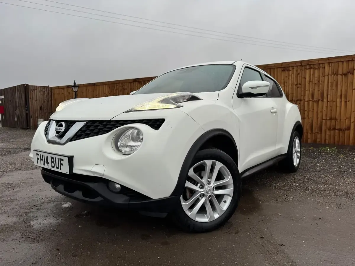 Used Nissan Juke Acenta Premium 110 HP (80 kW) 2014 White SUV