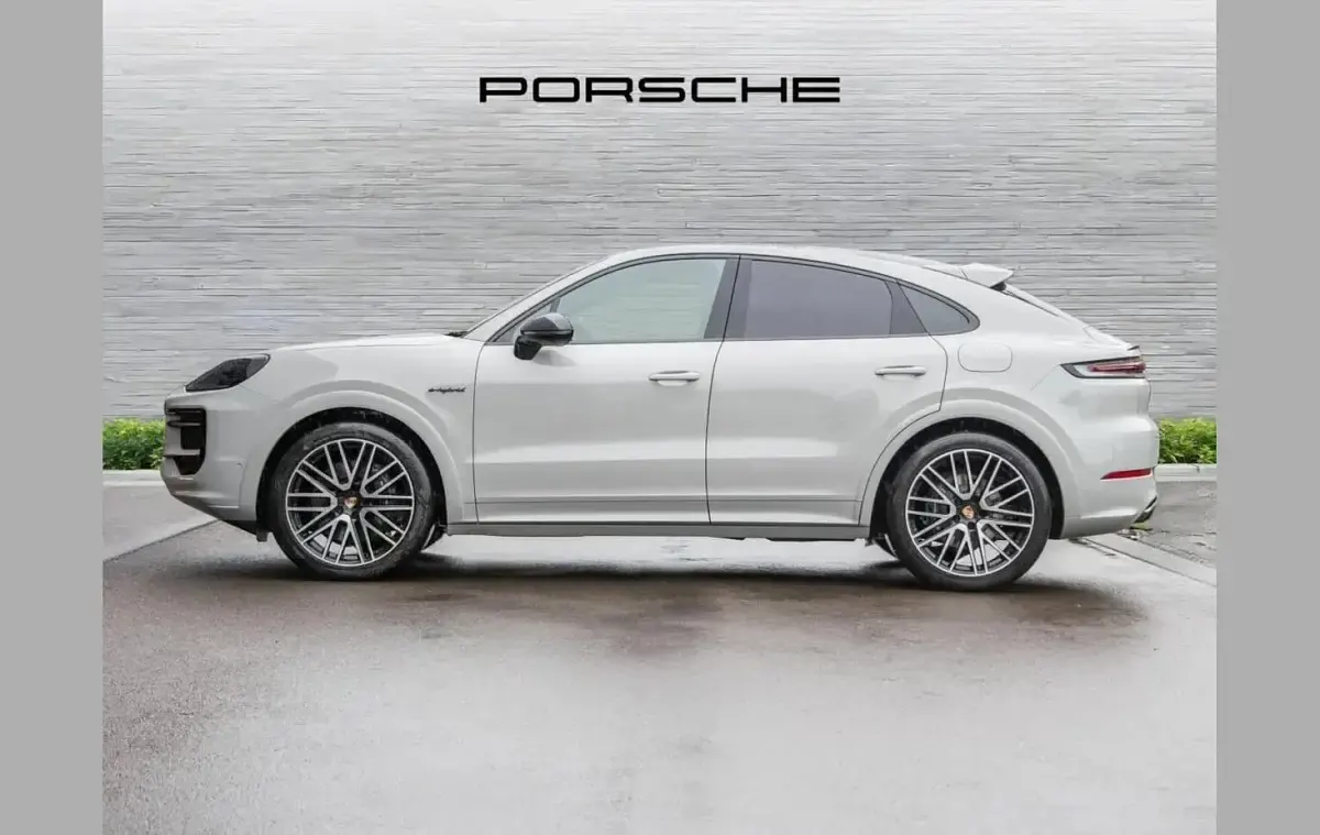 Used Porsche Cayenne E-Hybrid Black Edition 464 HP (341 kW) 2026 Grey SUV
