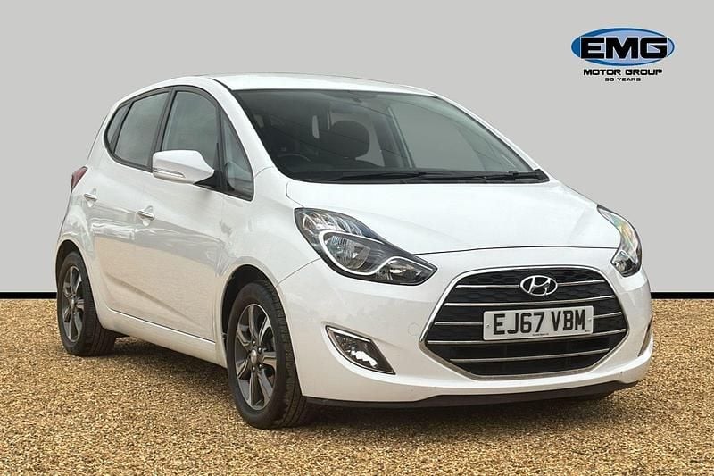 White Used 2017 Hyundai ix20 SE MPV | £8,885 (Fair price) - Image 1/3